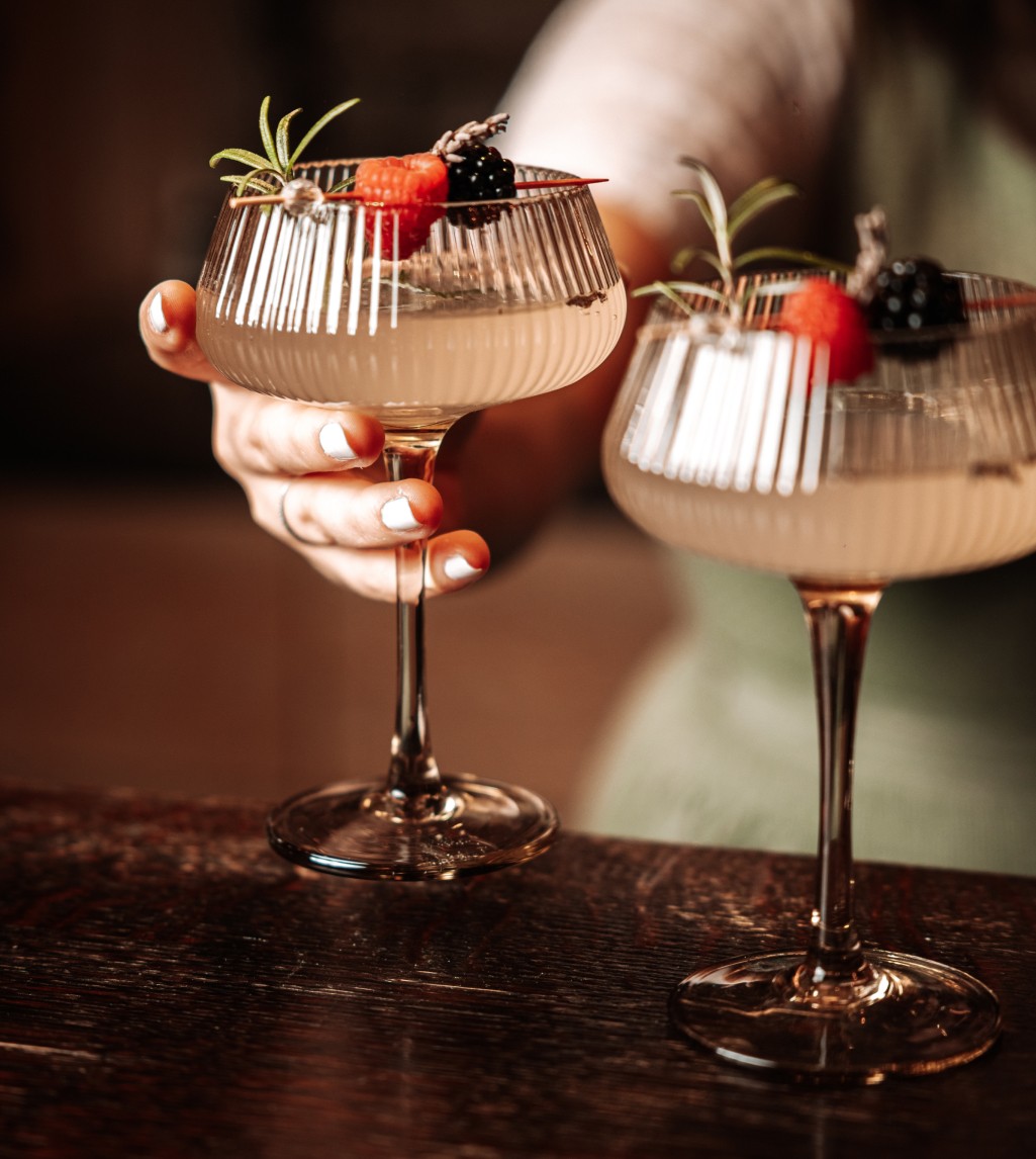 Auswahl an Getränken an der Bar im Hubertus Boutiquehotel