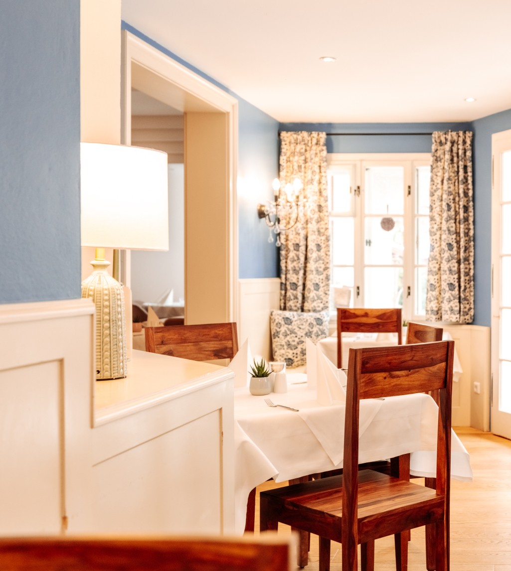 Einladender Frühstücksraum im Boutiquehotel Hubertus