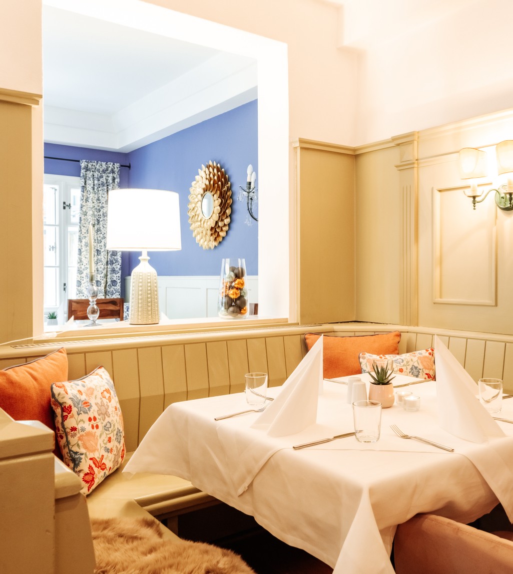 Stilvoll eingerichtetes Restaurant im Boutiquehotel Hubertus