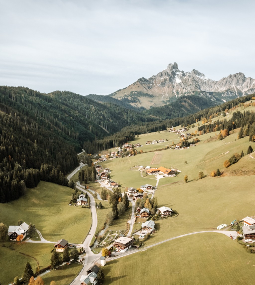 Sommerliche Berglandschaft in Filzmoos, ideal für Wanderungen
