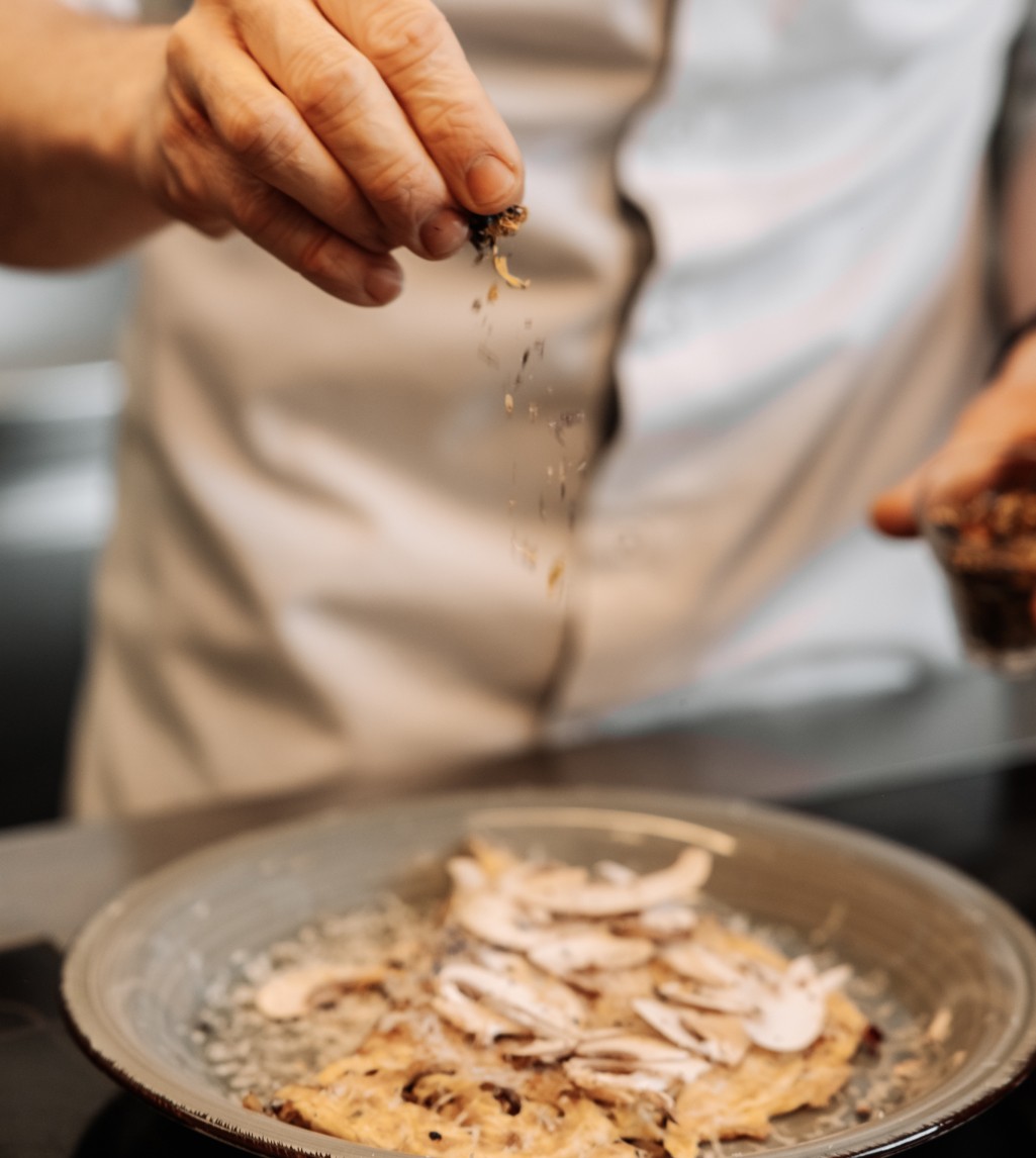 Koch im Boutiquehotel Hubertus 